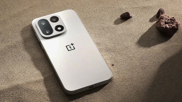 OnePlus 15 เตรียมเผยโฉมในจีน จอภาพใหม่จาก BOE รีเฟรชเรต 165Hz ประหยัดพลังงานขึ้น 10% พร้อมชิป Oppo P3 เสริมความลื่นไหล