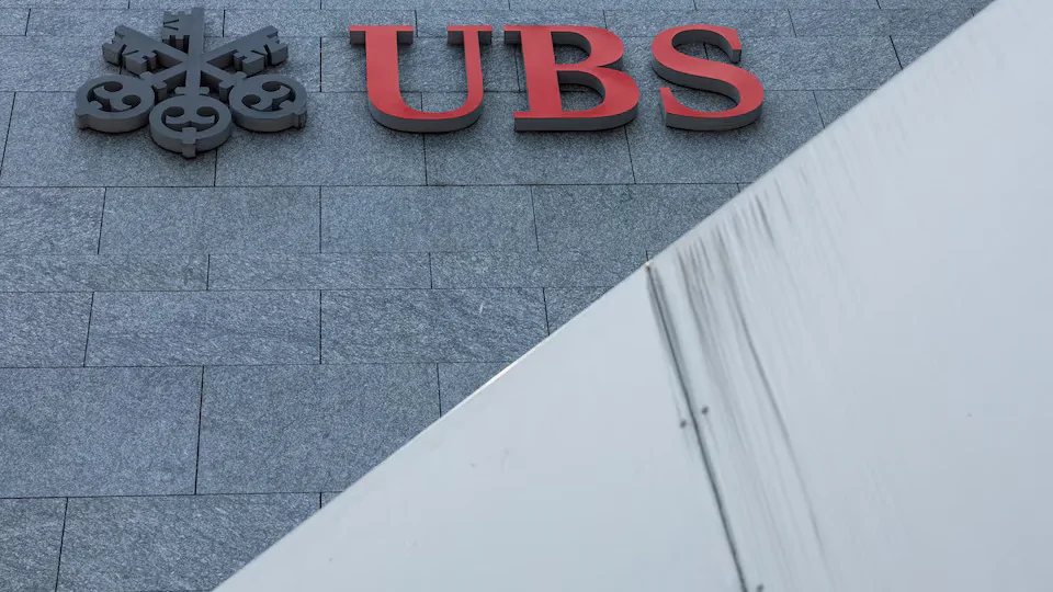 UBS กำไรพุ่ง 74% ไตรมาส 3 แต่เผชิญความเสี่ยงคดีพันธบัตร Credit Suisse มูลค่ากว่า 20,000 ล้านดอลลาร์