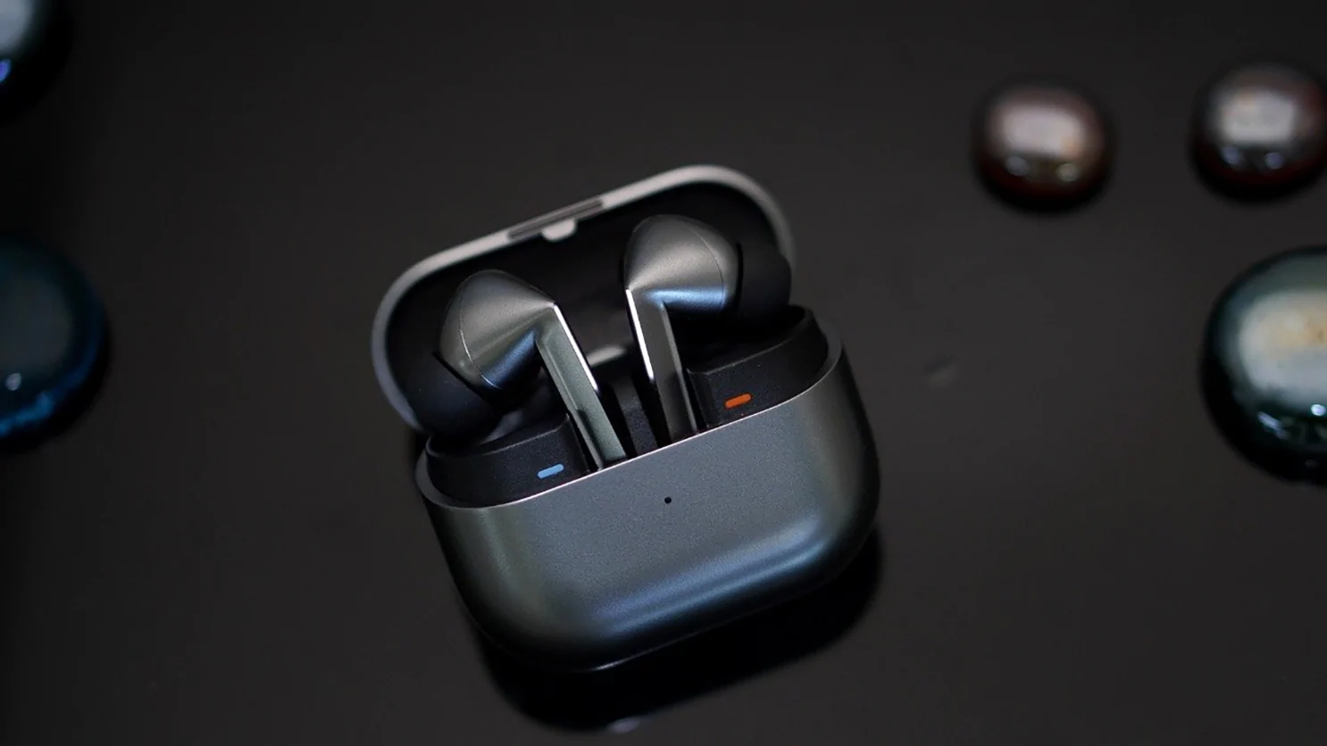 Samsung เตรียมยกระดับ Galaxy Buds 4 พบภาพและฟีเจอร์ใหม่ในโค้ด One UI 8.5