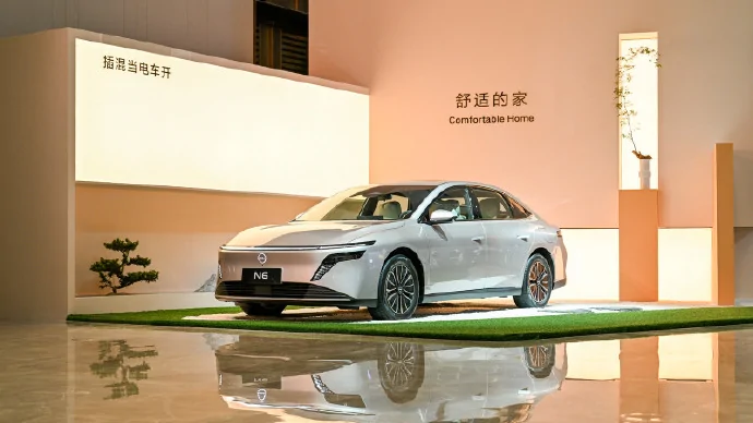 ปลั๊กอินไฮบริด Dongfeng Nissan N6 เปิดตัวแรง! แบตใหญ่ 21.1 kWh วิ่งไฟฟ้าล้วน 180 กม. เริ่มต้นเพียง 91,900 หยวน