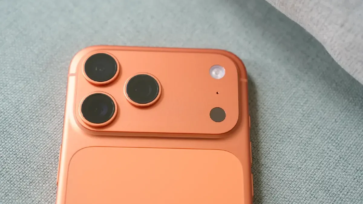 iPhone 17 Pro ถูกตัดฟีเจอร์ Night Portrait ทำให้การถ่ายภาพในที่แสงน้อยถดถอยเมื่อเทียบรุ่นเก่า