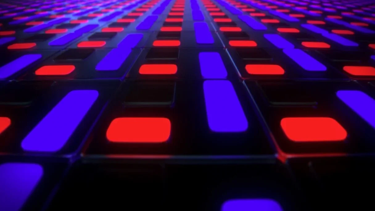 หลุดข้อมูลจอ OLED เรือธงรุ่นใหม่ ใช้ Tandem OLED สองชั้น พร้อมทดสอบกล้องคู่ 200MP บนชิป Dimensity 9500