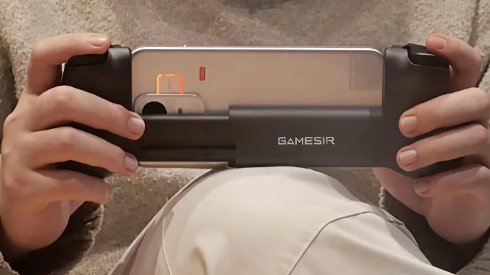 ภาพหลุด Realme Neo8 เครื่องจริง ดีไซน์โปร่งใสพร้อมไฟวงแหวน แบต 8000mAh ใช้ Snapdragon 8 Gen 5