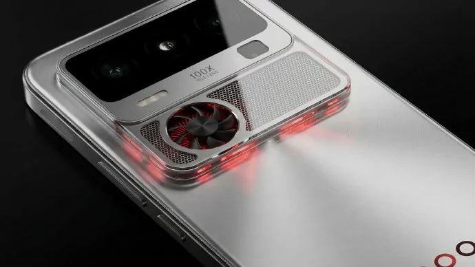 ภาพหลุด iQOO 15 Ultra เผยดีไซน์ใหม่ พร้อมพัดลมระบายความร้อนและไฟ RGB สายเกมมิ่ง