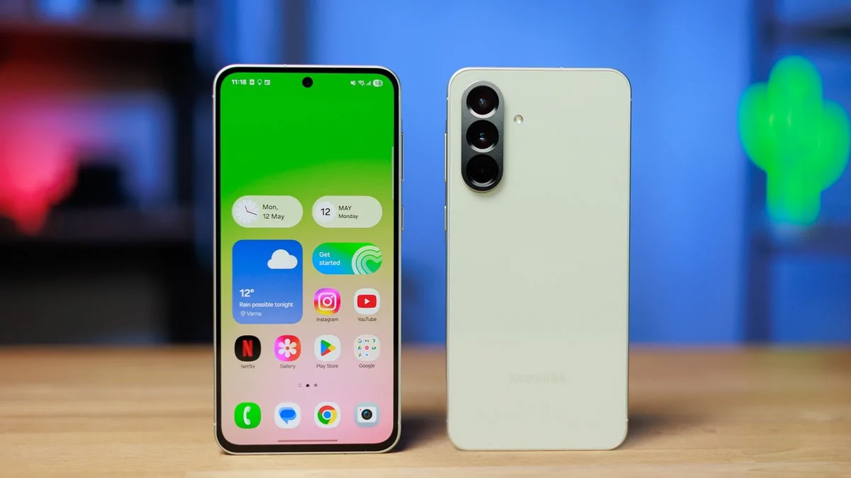 Galaxy A57 ขอบจอบางลง ส่อใช้จอ OLED แบบยืดหยุ่นรุ่นใหม่ ลุ้นรีเฟรชเรตแปรผันกว้างขึ้น