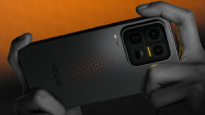 iQOO 15 Ultra โผล่ทดสอบ Geekbench ก่อนเปิดตัว 4 ก.พ. ยืนยันใช้ Snapdragon 8 Elite Gen 5 และ RAM 16GB