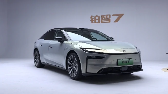 GAC Toyota เตรียมเปิดตัว Platinum 7 ซีดานพรีเมียมรุ่นใหม่ ชูดีไซน์หรู–เทคโนโลยีล้ำ บุกตลาดจีน