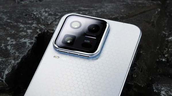 หลุดสเปค iQOO 15 Ultra จาก Weibo จัดเต็มจอ 2K 144Hz แบต 7,400mAh สายเกมมิ่งตัวจริง