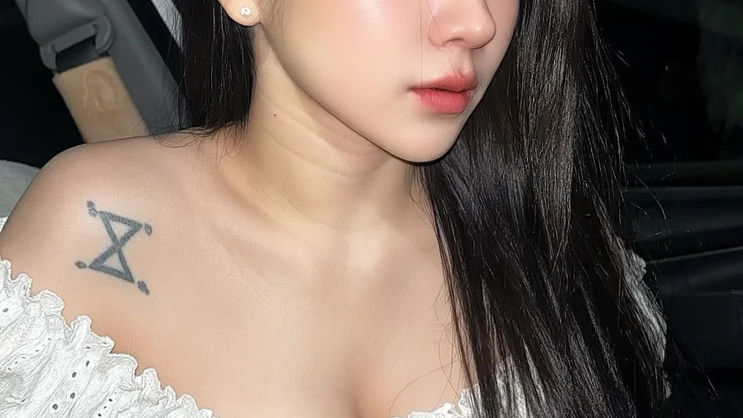 แอร์ พรสวรรค์ อัปเดตอาการหลังอุบัติเหตุซ้อน ย้ำยังปลอดภัย แม้มือ–ขาเดี้ยงต้องพักฟื้นยาว