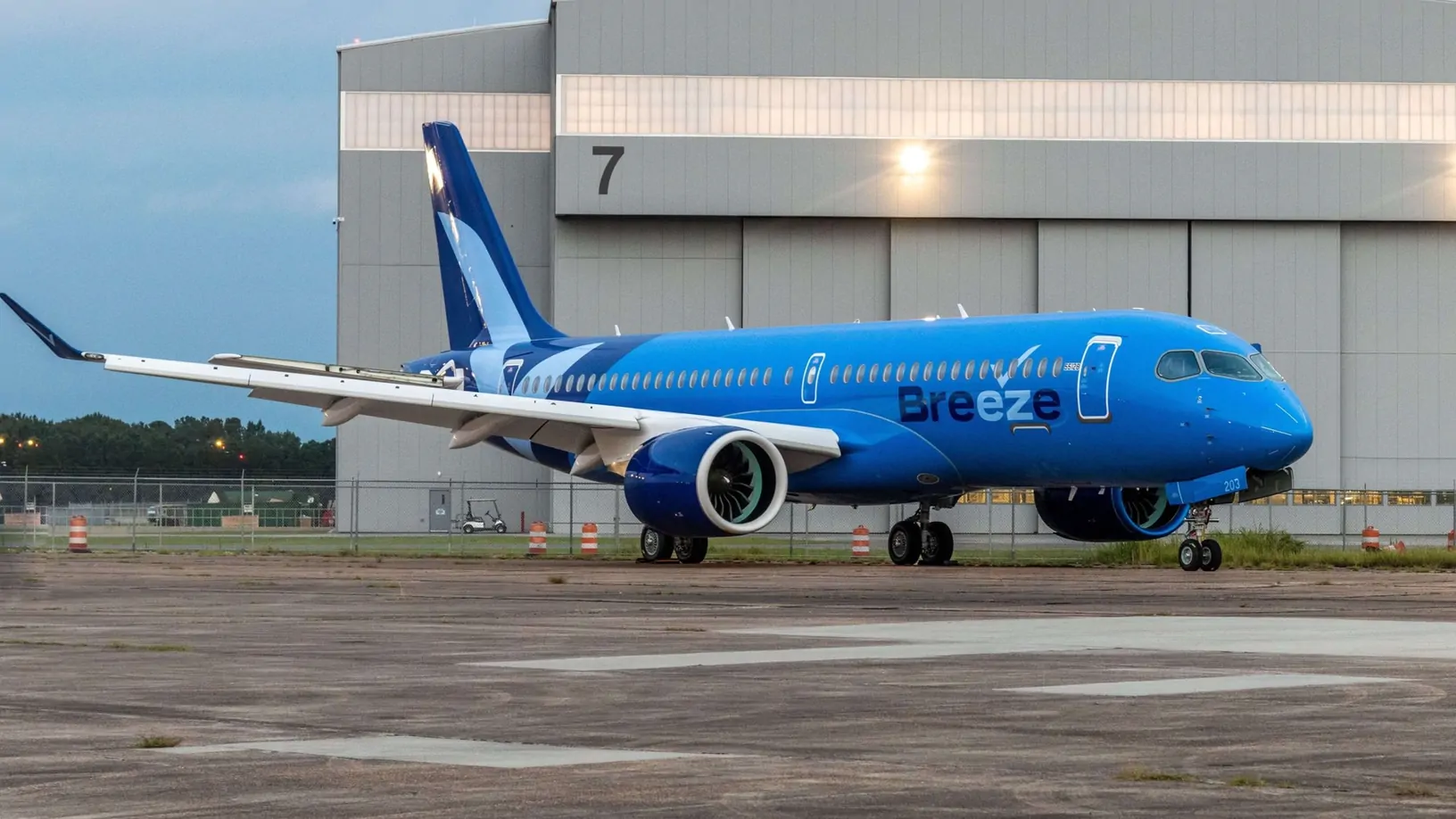 Airbus เล็งเปิดตัว A220-500 รุ่นลำตัวยาว รอคำสั่งซื้อสายการบินเป็นตัวตัดสิน