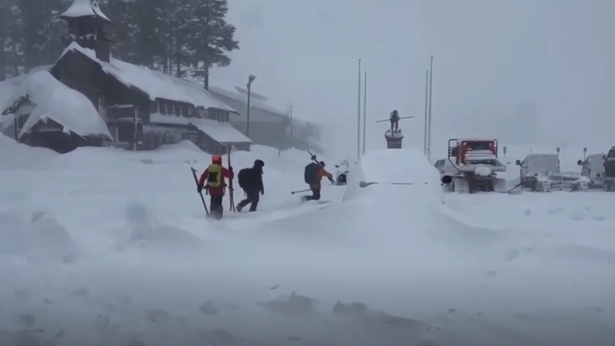 หิมะถล่มเซียร์ราเนวาดา สูญหายหลายราย กู้ภัยเร่งค้นหาท่ามกลางความเสี่ยงสูง