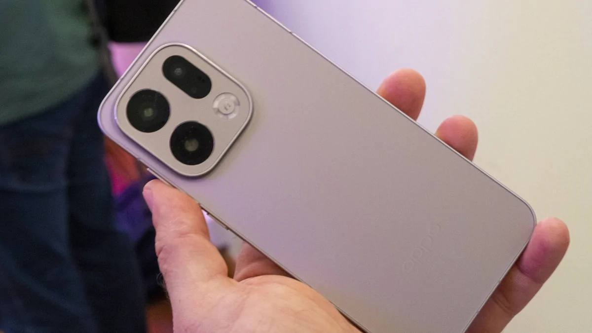 หลุดสเปก Oppo Find X9s รุ่น Global จอ 1.5K 120Hz กล้อง 50MP สามตัว แบต 7,025mAh ชาร์จไว 100W