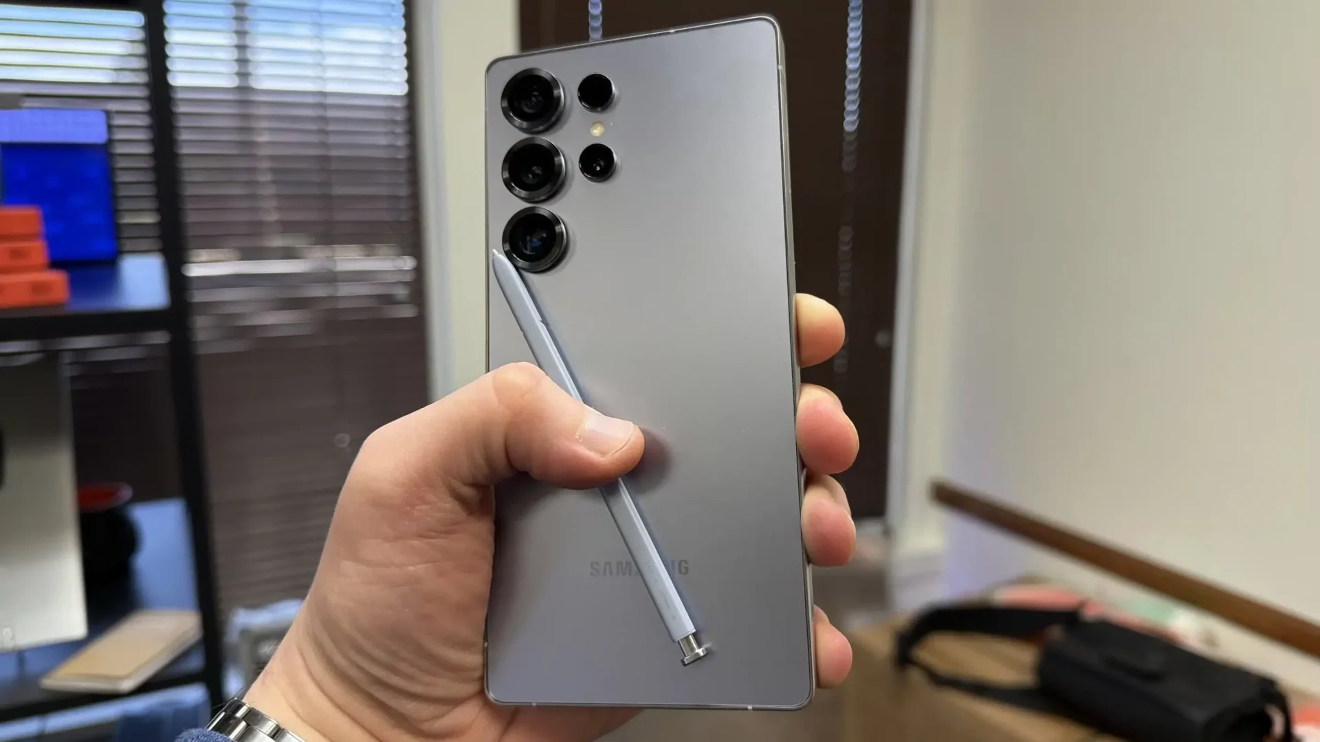 หลุดคลิปพรีวิว Galaxy S26 Ultra ตอกย้ำข่าวร้าย S Pen ยังไร้ฟีเจอร์ Bluetooth เหมือนเดิม