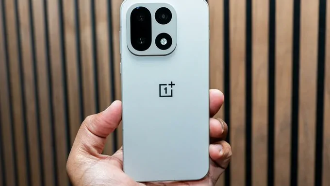 OnePlus 15T "Dream Compact Flagship" หลุดสเปกเด่นบน X คาดเปิดตัวครึ่งแรกปี 2569