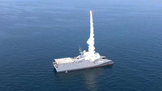 อิหร่านอาจครอบครองอาวุธ 'เปลี่ยนเกม' จากรัสเซียและจีน ขณะที่สหรัฐฯ มีเรือบรรทุกเครื่องบินนอกชายฝั่ง