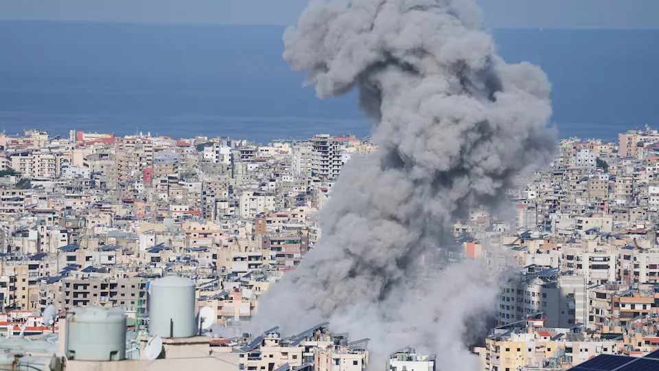 การรุกทางทหารของฮิซบอลลาห์สั่นคลอนเสถียรภาพการเมืองเลบานอน ท่ามกลางความแตกแยกภายใน