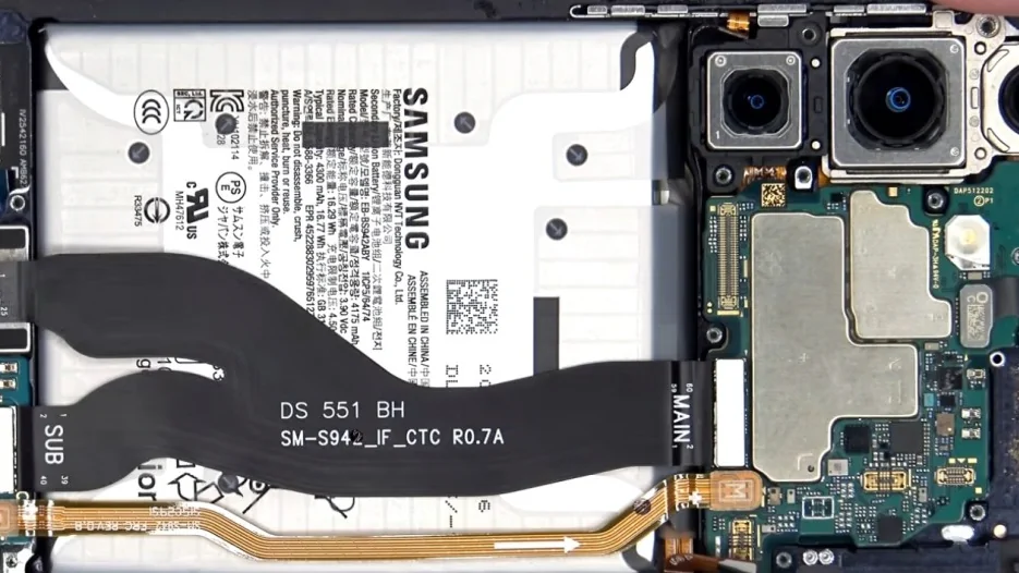 เจาะลึก Samsung Galaxy S26 เปิดเผยชิ้นส่วนภายในและคะแนนการซ่อมแซม