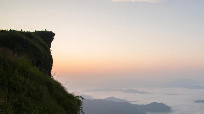 ภูชี้ฟ้า เชียงราย ดินแดนแห่งขุนเขาที่ทอดยาวสุดลูกหูลูกตา