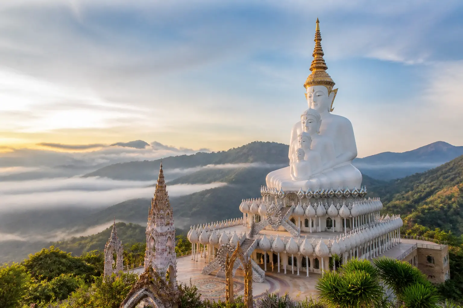 ผาซ่อนแก้ว ศรัทธาเรืองรอง ณ ขุนเขาแห่งเพชรบูรณ์