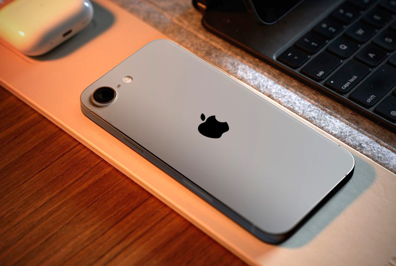 ข่าวลือ iPhone SE 4 ตัวอย่างแรกเผยดีไซน์สุดคุ้ม เตรียมเปิดตัวในเดือนเมษายนนี้