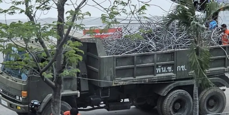 เจ้าหน้าที่พิสูจน์หลักฐานลุยเก็บ "เหล็ก-ปูน" จุดสำคัญซากตึก สตง. ถล่ม เดินหน้าค้นหาต้นตอสาเหตุ