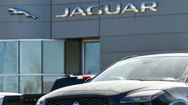 Jaguar Land Rover หยุดส่งออกสินค้าไปยังสหรัฐฯ หลังมาตรการภาษีใหม่ของทรัมป์