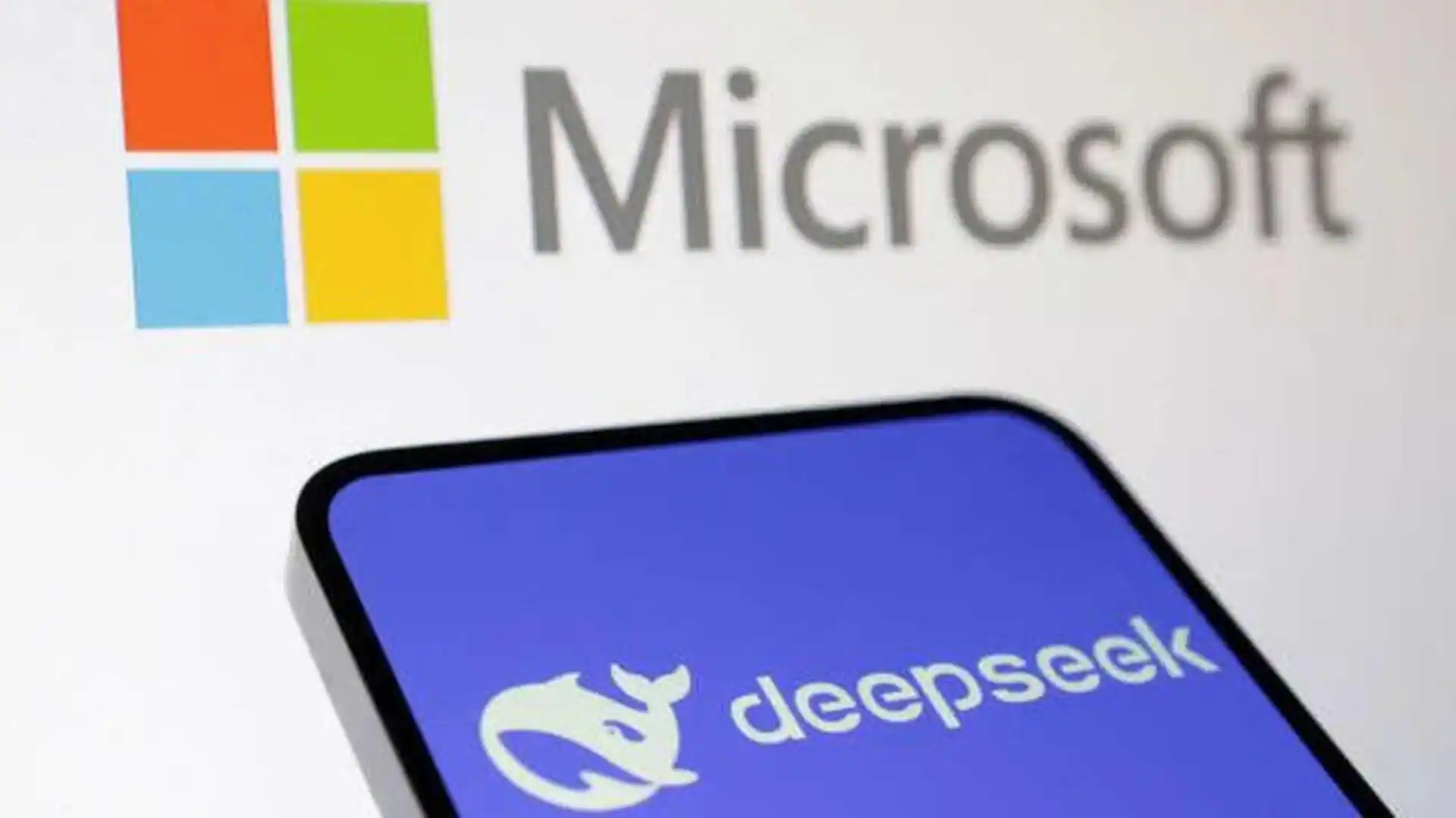 Microsoft ไมโครซอฟต์เปิดให้บริการ AI จีนบน Azure ท่ามกลางข้อถกเถียงกับ OpenAI