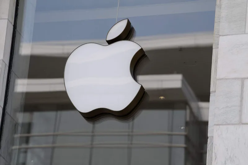 Apple เจอศึกหนัก! นโยบายภาษีใหม่ของทรัมป์อาจทำต้นทุน iPhone 16 Pro พุ่งสูงขึ้น 10,000 บาท