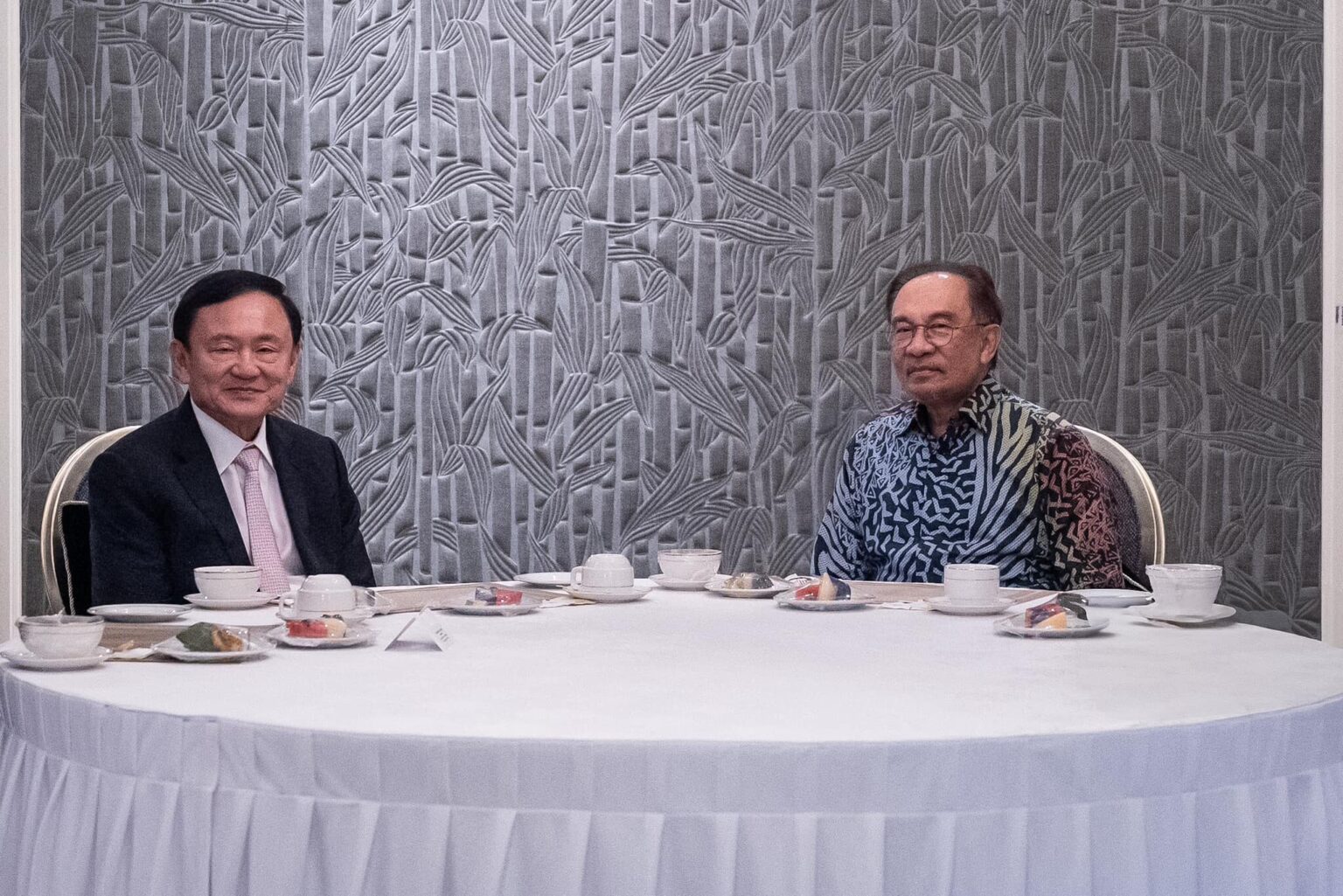 นายอันวาร์พบทักษิณ หารือสถานการณ์เมียนมาและความคืบหน้าคริปโท