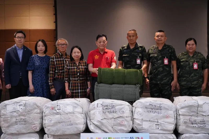 ขอนแก่นแหอวน มอบตาข่ายถัก 42 ผืน สนับสนุนภารกิจทหารชายแดนไทย-กัมพูชา
