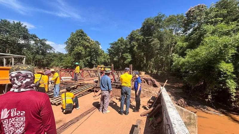 ผู้ว่าฯ น่าน สั่งเร่งสร้างสะพานทดแทนจุดเสียหาย เพื่อบรรเทาความเดือดร้อนชาวอำเภอนาน้อย